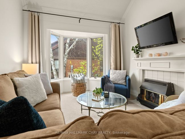 61 Green Briar Rd, Condo with 3 bedrooms, 3 bathrooms and 1 parking in Alliston ON | Image 17