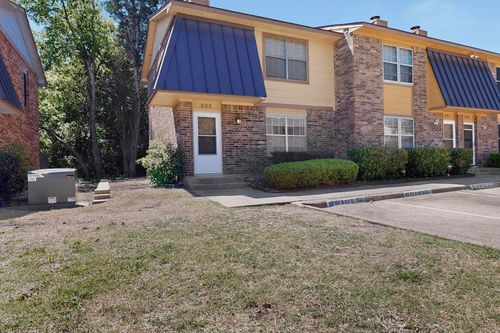 925 Cedar Ter, Cedar Hill, TX, 75104-7907 | Card Image
