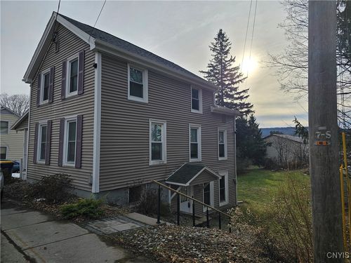 25 Elm St, Tully, NY, 13159-2526 | Card Image