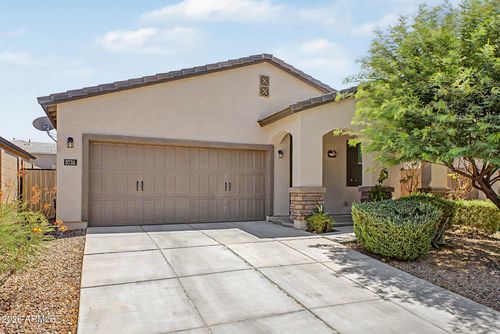 5735 W Jones Avenue, Phoenix, AZ, 85043 | Card Image