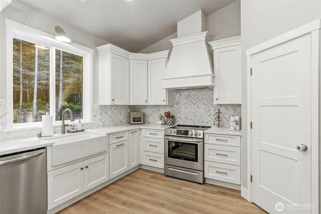 305 Thimbleberry Dr, House other with 3 bedrooms, 2 bathrooms and 2 parking in Castle Rock WA | Image 14