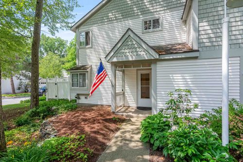 29 Winding Brook Dr, South Burlington, VT, 05403-6736 | Card Image
