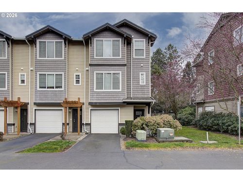 10521 Ne Cedar Falls Loop, Hillsboro, OR, 97006-6067 | Card Image