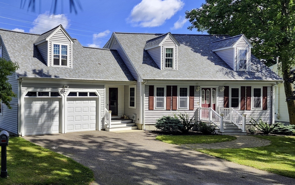 Lockwood Ave, Attleboro, MA 02703