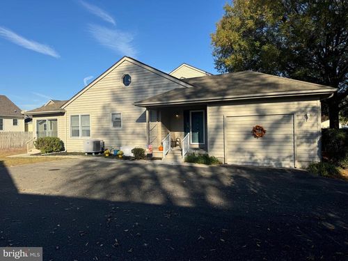 8-8 Crossgate Dr, Seaford, DE, 19973-1246 | Card Image