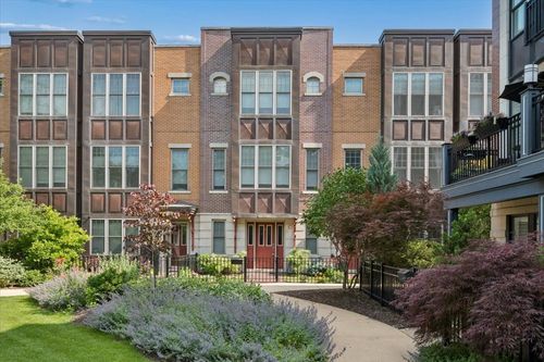 3006 W Newport Ave, Chicago, IL, 60618-4356 | Card Image