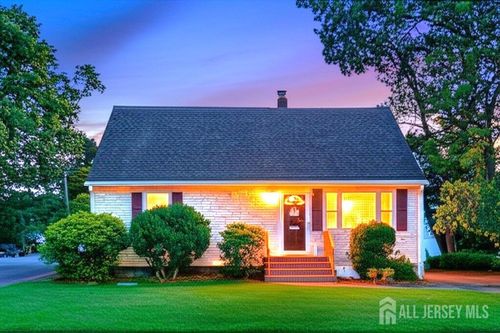 58 Rose St, Edison, NJ, 08817-3568 | Card Image