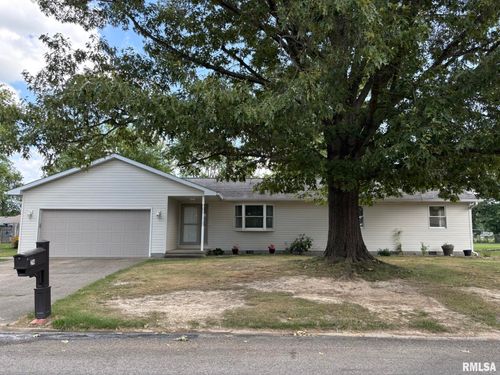 214 Northwood Ln, Salem, IL, 62881-2513 | Card Image