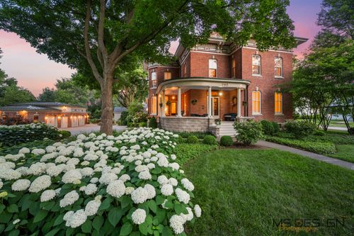 740 W State St, Sycamore, IL, 60178-1332 | Card Image