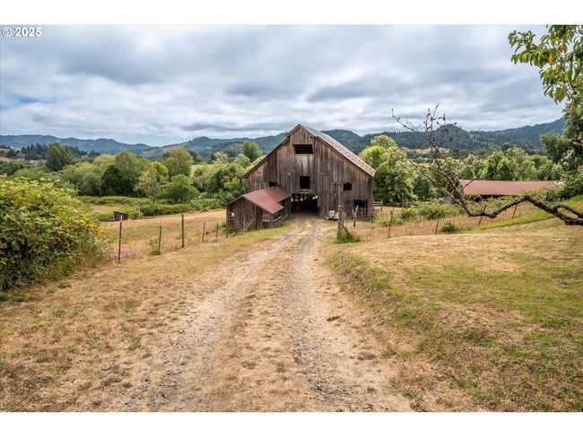 Barn | Image 30