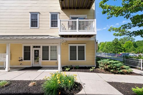 207-42 Severance Grn, Colchester, VT, 05446-5777 | Card Image