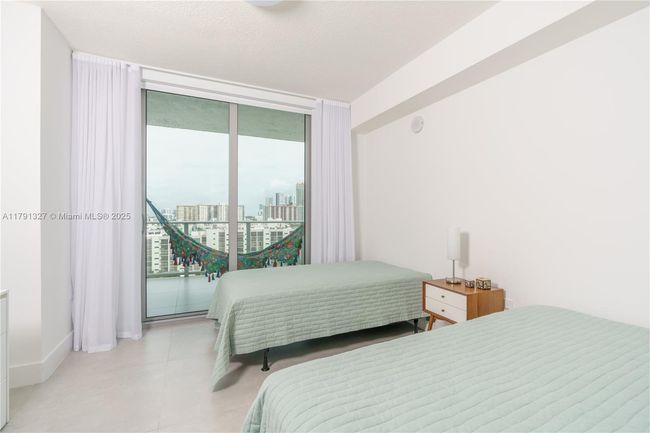 UNIT-1101 - 300 Sunny Isles Blvd, Condo with 3 bedrooms, 4 bathrooms and null parking in Sunny Isles Beach FL | Image 14