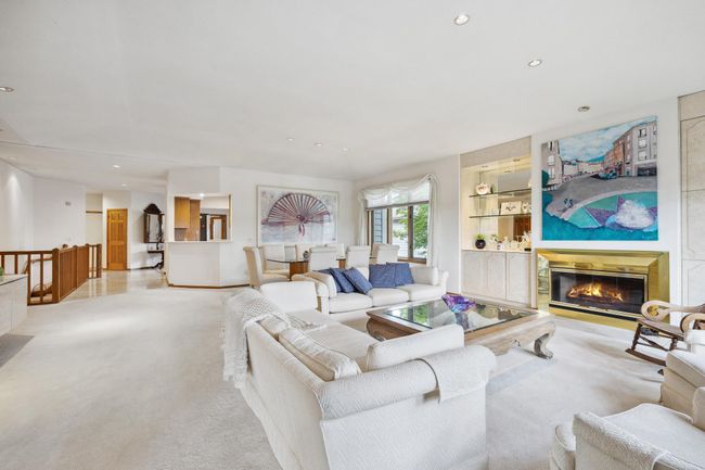 8991 Ferndale Ln, Townhouse with 2 bedrooms, 3 bathrooms and null parking in Eden Prairie MN | Image 11
