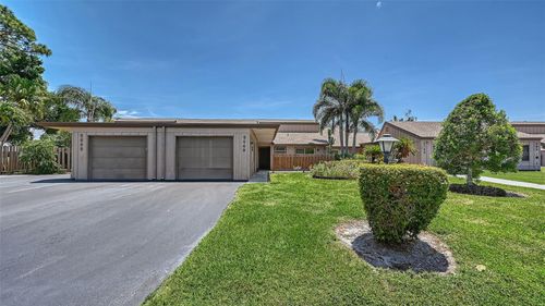5649 Westwind Ln, Sarasota, FL, 34231-8427 | Card Image