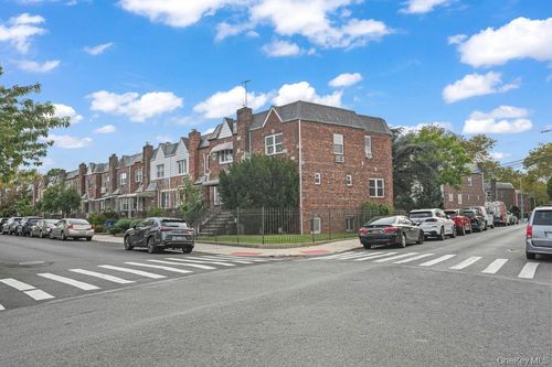 2136 E 28th St, Brooklyn, NY, 11229-5016 | Card Image
