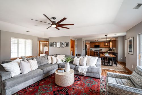 3300 Cedar Hollow Ct, Waukesha, WI, 53188-3950 | Card Image