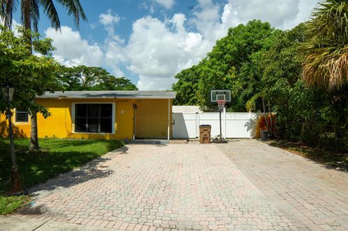 4731 Ne 2nd Ave, Deerfield Beach, FL, 33064-3419 | Card Image