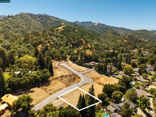 70 Dot Drive, Alamo, CA, 94507 | Card Image