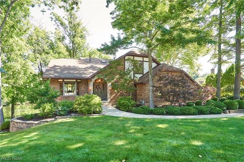 2793 Greenspire Cir, Fairlawn, OH, 44333-2755 | Card Image
