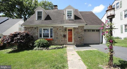 10 E 8th St, POTTSTOWN, PA, 19464-5234 | Card Image