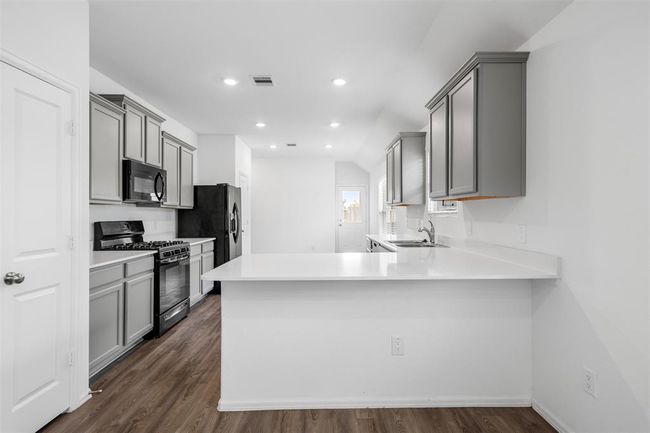 18415 Running Shadow Ct, House other with 4 bedrooms, 2 bathrooms and 2 parking in Hockley TX | Image 8