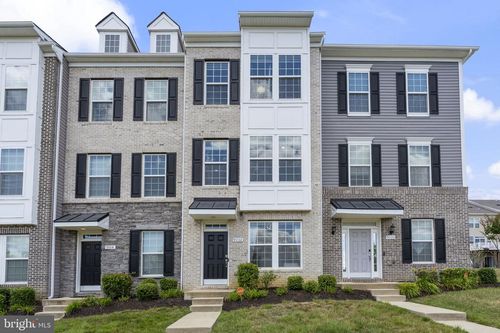 9002 Fox Stream Way, UPPER MARLBORO, MD, 20772-2556 | Card Image