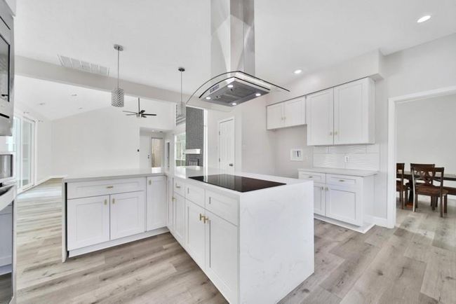 7607 Bankside Dr, House other with 3 bedrooms, 4 bathrooms and 2 parking in Houston TX | Image 10