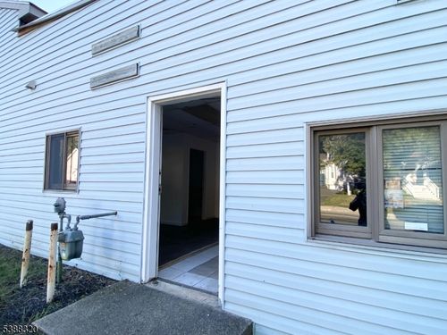 22 Diller Ave, Newton, NJ, 07860-2204 | Card Image