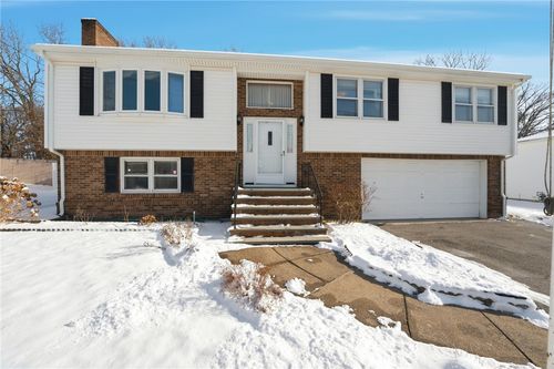 122 Rice Ave, East Providence, RI, 02914-1836 | Card Image