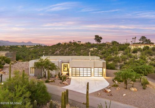 2850 E Camino A Los Vientos, Tucson, AZ, 85718-5009 | Card Image
