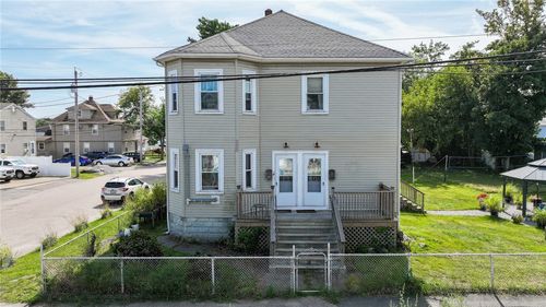 377 Warren Avenue, East Providence, RI, 02914 | Card Image