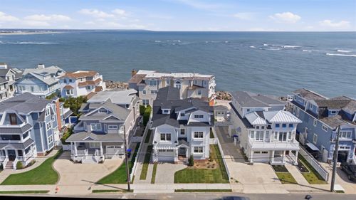 135 7th St, Avalon, NJ, 08202-2508 | Card Image