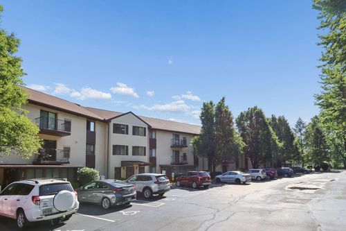 100-3939 Karl Rd, Columbus, OH, 43224-2400 | Card Image
