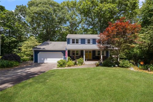 68 Daniel Dr, North Kingstown, RI, 02852-6702 | Card Image