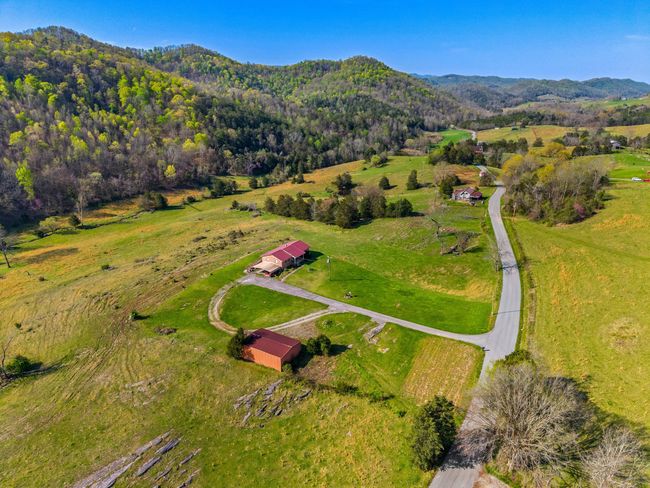 3003 Cantwell Valley Rd, House other with 4 bedrooms, 2 bathrooms and null parking in Sneedville TN | Image 8
