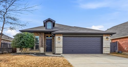405 Elk Run Dr, Fort Worth, TX, 76140-6564 | Card Image