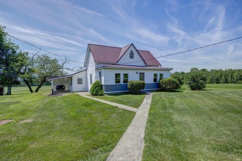 4699 Moss Rd, Boonville, IN, 47601-9136 | Card Image