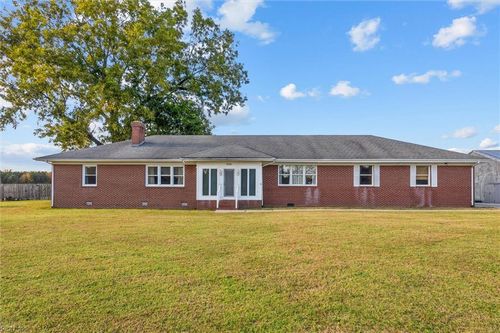 25452 Walters Hwy, Windsor, VA, 23487-4525 | Card Image