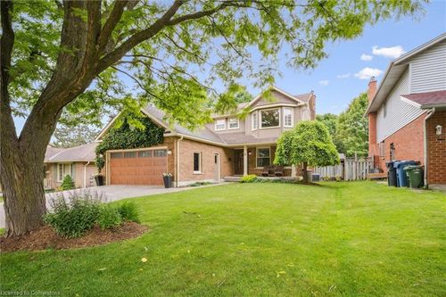 8 Youngman Dr, Guelph, ON, N1G4M2 | Card Image