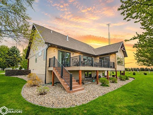 105 Maple Ct, Lake Mills, IA, 50450-7721 | Card Image