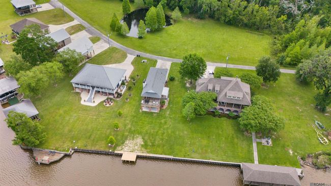 17653 Cove Ln, House other with 3 bedrooms, 3 bathrooms and 4 parking in Denham Springs LA | Image 36