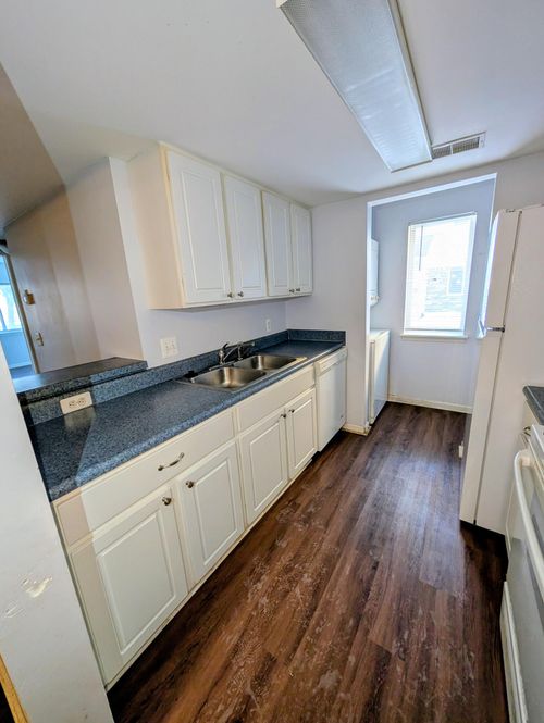 849 Brandon Ave, Pontiac, MI, 48340-1383 | Card Image