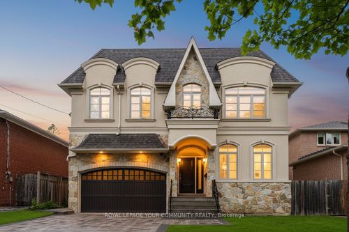 106 Olive Ave, North York, ON, M2N4N8 | Card Image