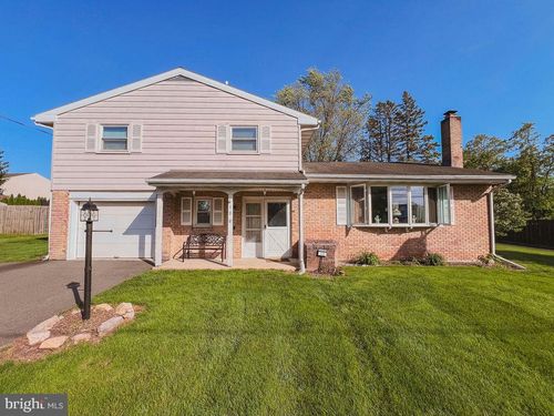 120 Center Ave, TERRE HILL, PA, 17581-9617 | Card Image