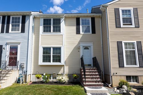 18 Pero Ct, Sayreville, NJ, 08872-2118 | Card Image