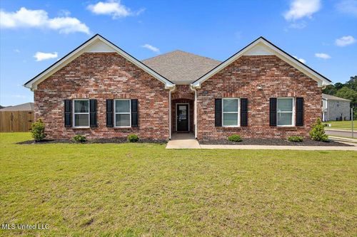 2250 Hyacinth Ln, Hernando, MS, 38632-1095 | Card Image