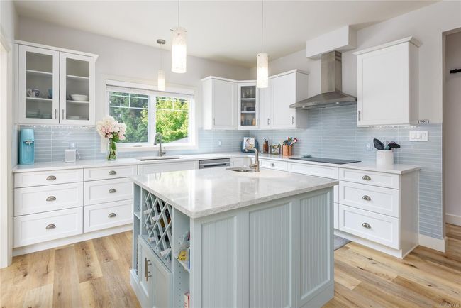 7863 Tozer Rd, House other with 2 bedrooms, 2 bathrooms and 2 parking in Fanny Bay BC | Image 15