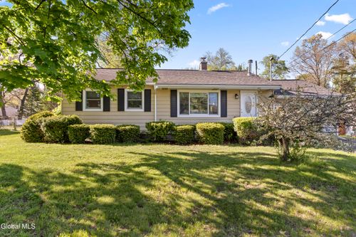 14 Marie Pkwy, Albany, NY, 12211-1502 | Card Image