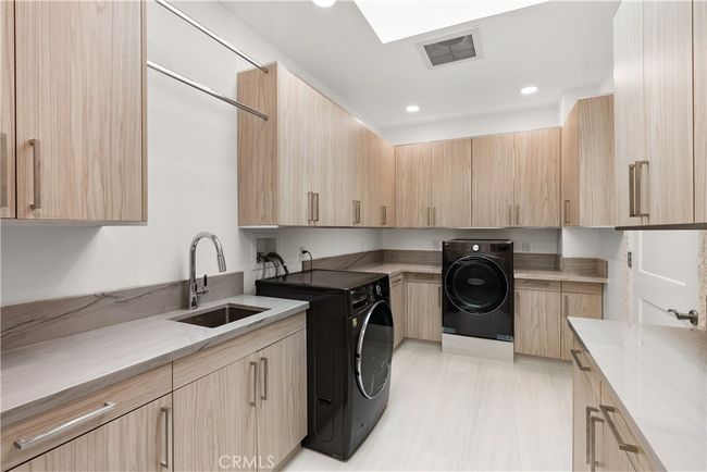29752 Ana Maria Ln, House other with 6 bedrooms, 5 bathrooms and 3 parking in Laguna Niguel CA | Image 33
