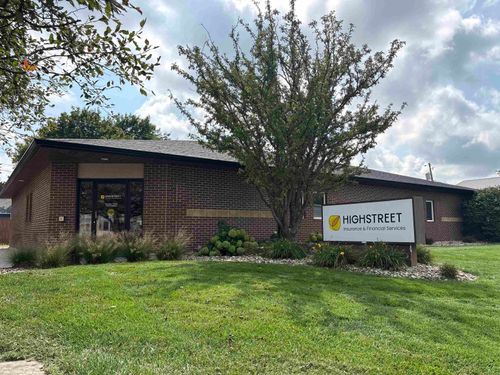 611 Ansborough Avenue, Waterloo, IA, 50701 | Card Image